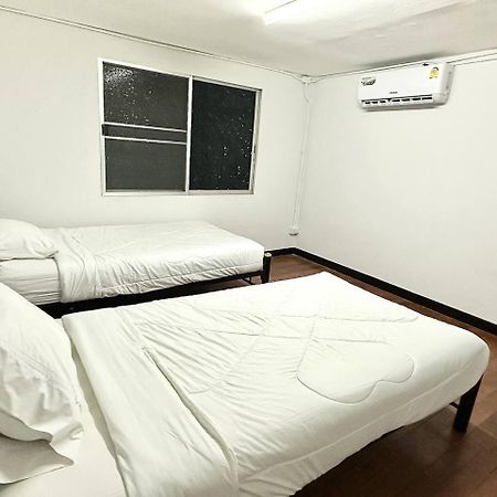 Adora Hostel 치앙마이 외부 사진
