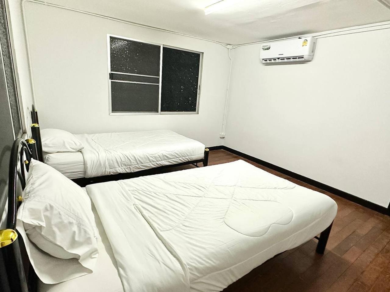 Adora Hostel 치앙마이 외부 사진